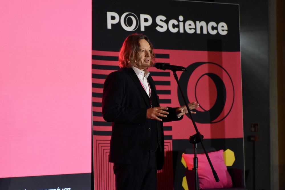 Na zdjęciu: prof. dr hab. Ryszard Koziołek, Rektor Uniwersytetu Śląskiego, Dyrektor generalny Śląskiego Festiwalu Nauki Katowice