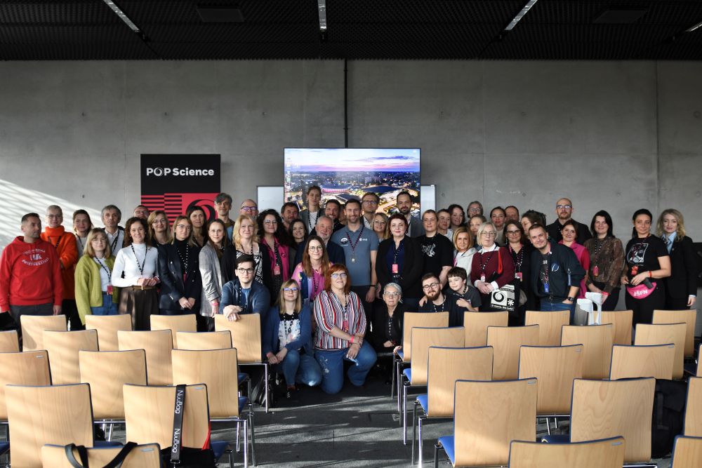 dr inż. Sławosz Uznański-Wiśniewski z Uczestnikami POP Science