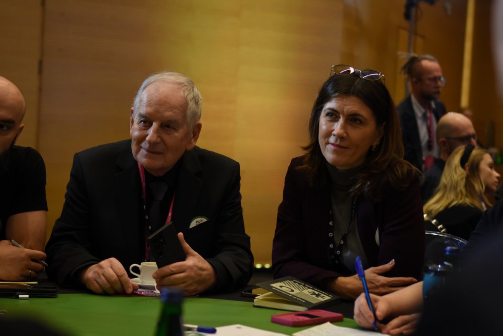 Uczestnicy I Kongresu POP Science, od lewej polski dziennikarz radiowy i telewizyjny: Wiktor Niedzicki